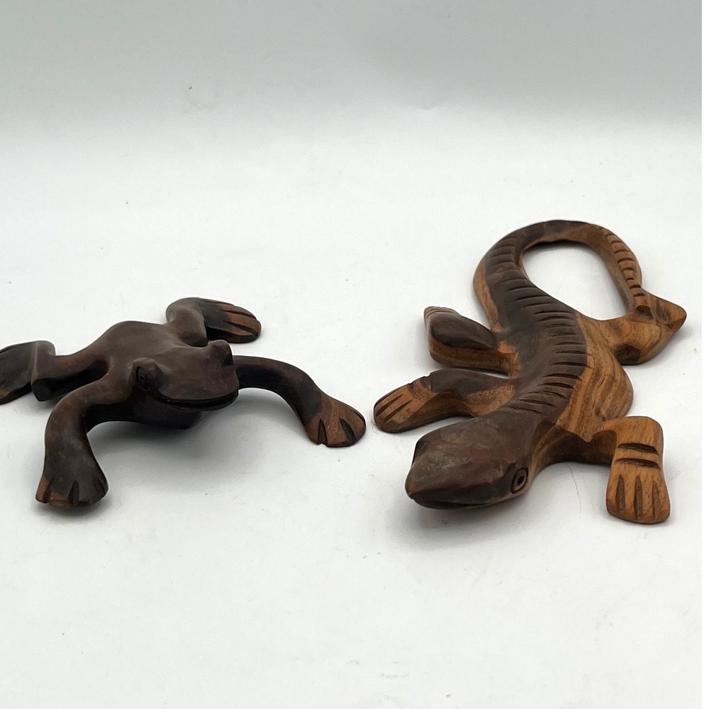 Vintage Hand Carved Wood Lizard and Frog Figurine Set‎ Brown Tropical Folk Art